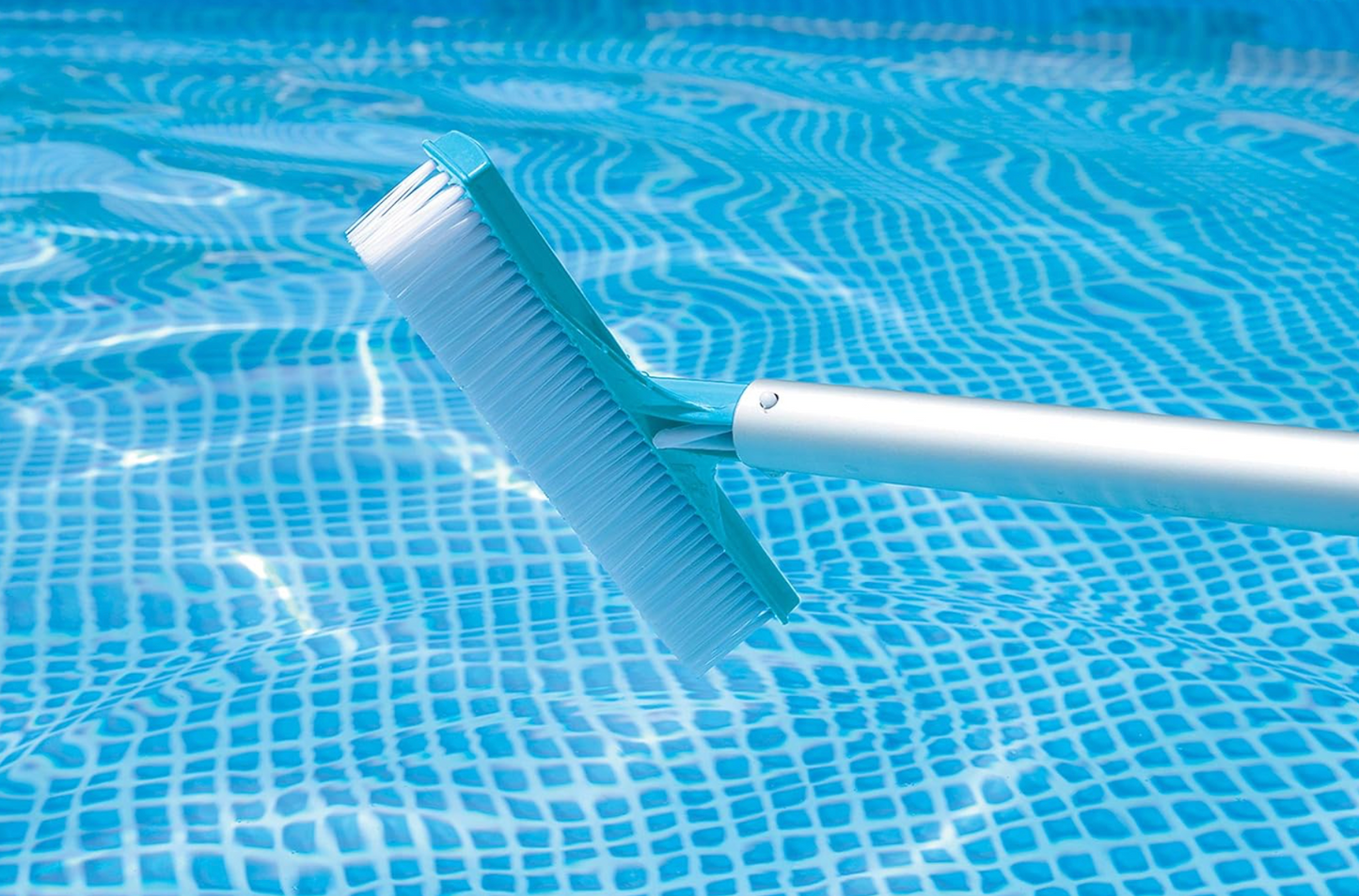 Intex: Deluxe Pool Cleaning Maintenance Kit