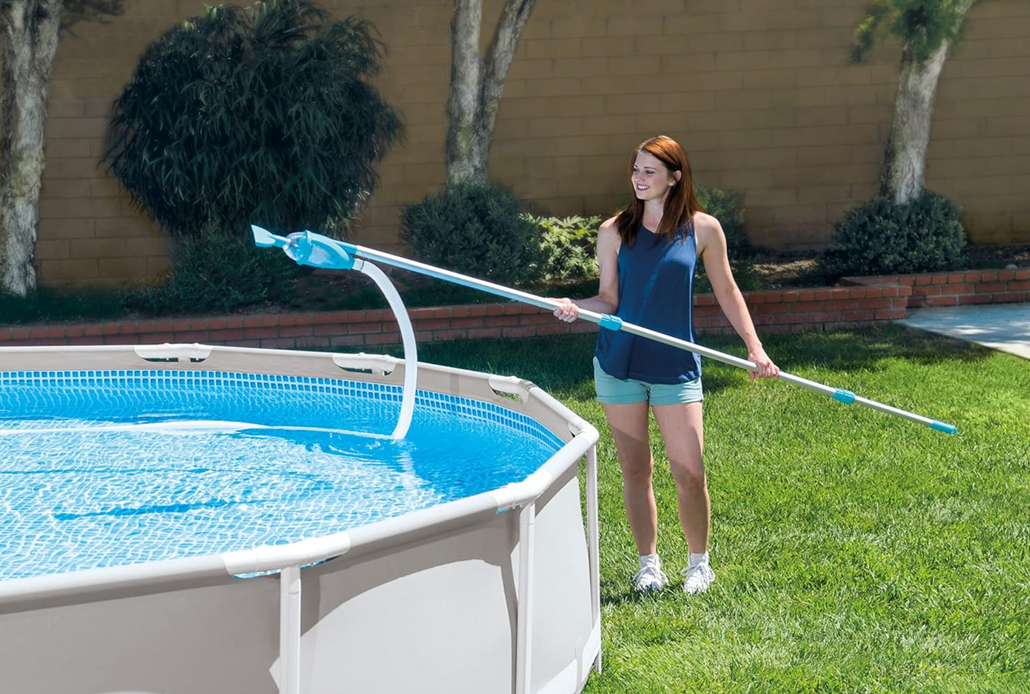 Intex: Deluxe Pool Cleaning Maintenance Kit